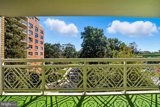 a view of a outdoor space