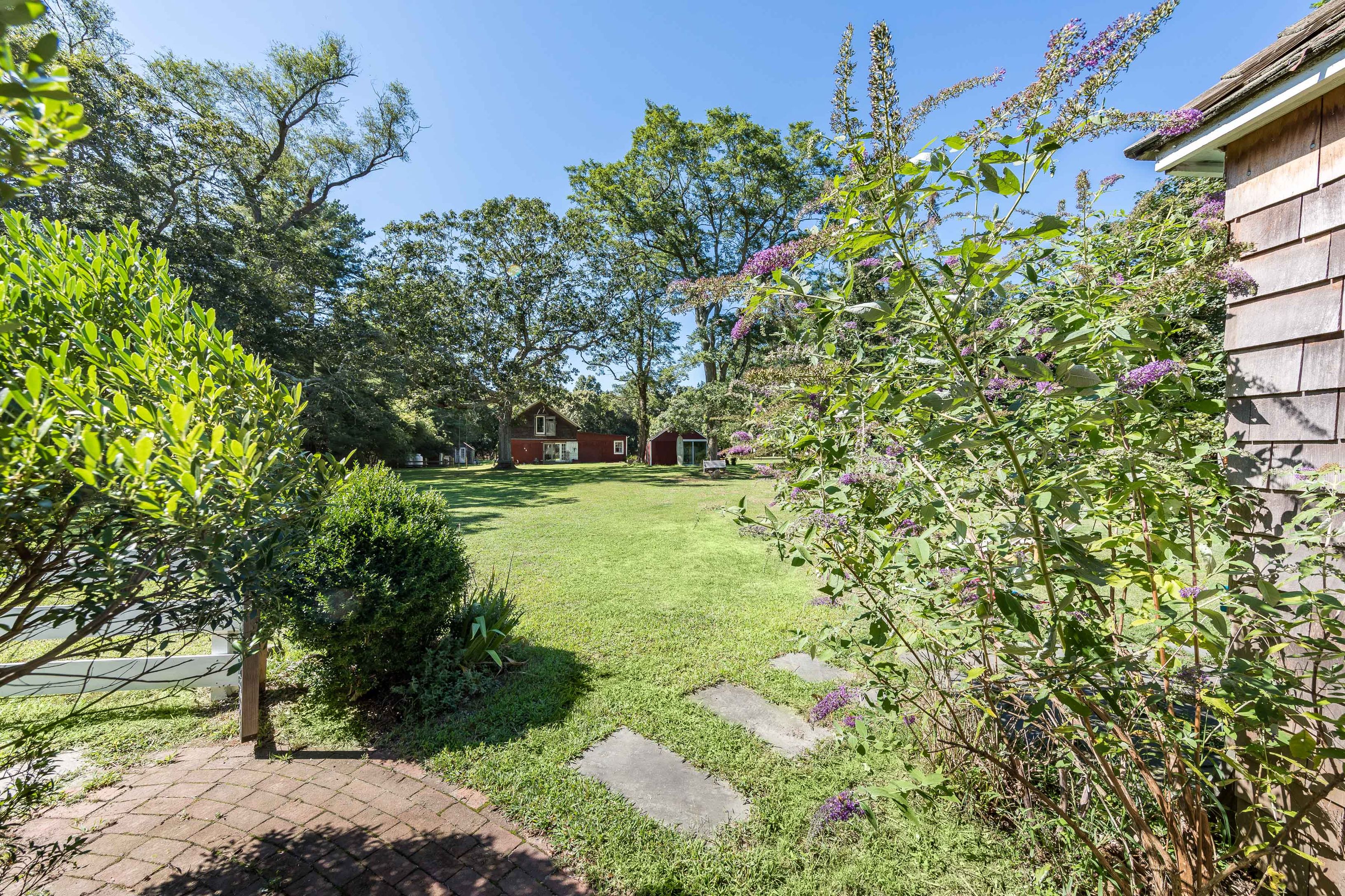 599 Springs Fireplace Road East Hampton, NY 11937 - Photo 16 of 27 Gallery Image 16