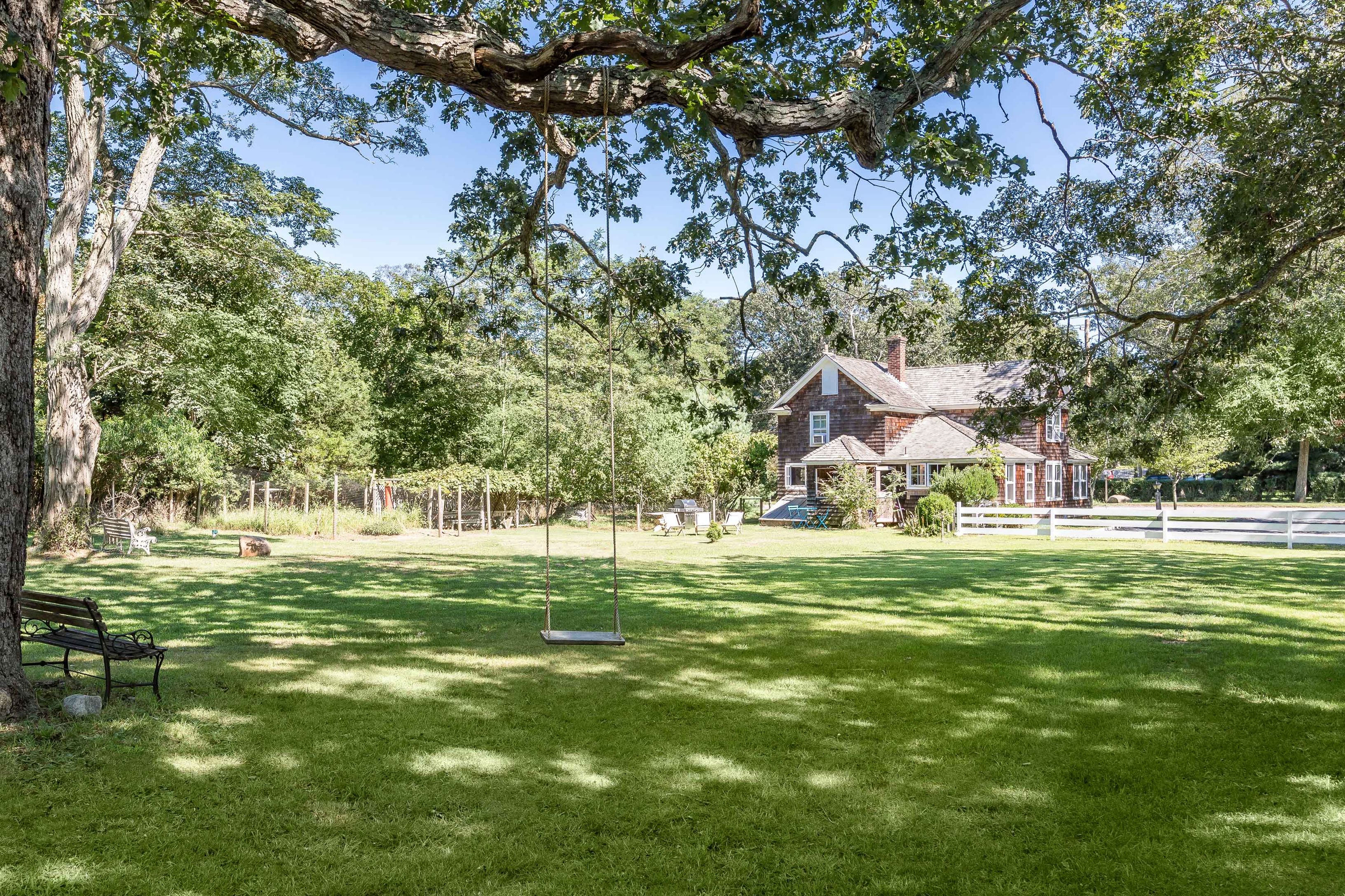 599 Springs Fireplace Road East Hampton, NY 11937 - Photo 2 of 27 Gallery Image 2