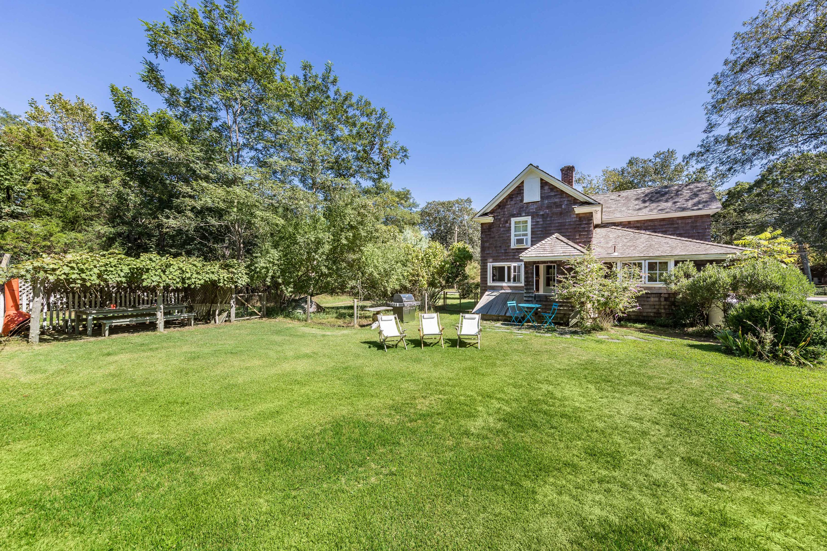 599 Springs Fireplace Road East Hampton, NY 11937 - Photo 4 of 27 Gallery Image 4