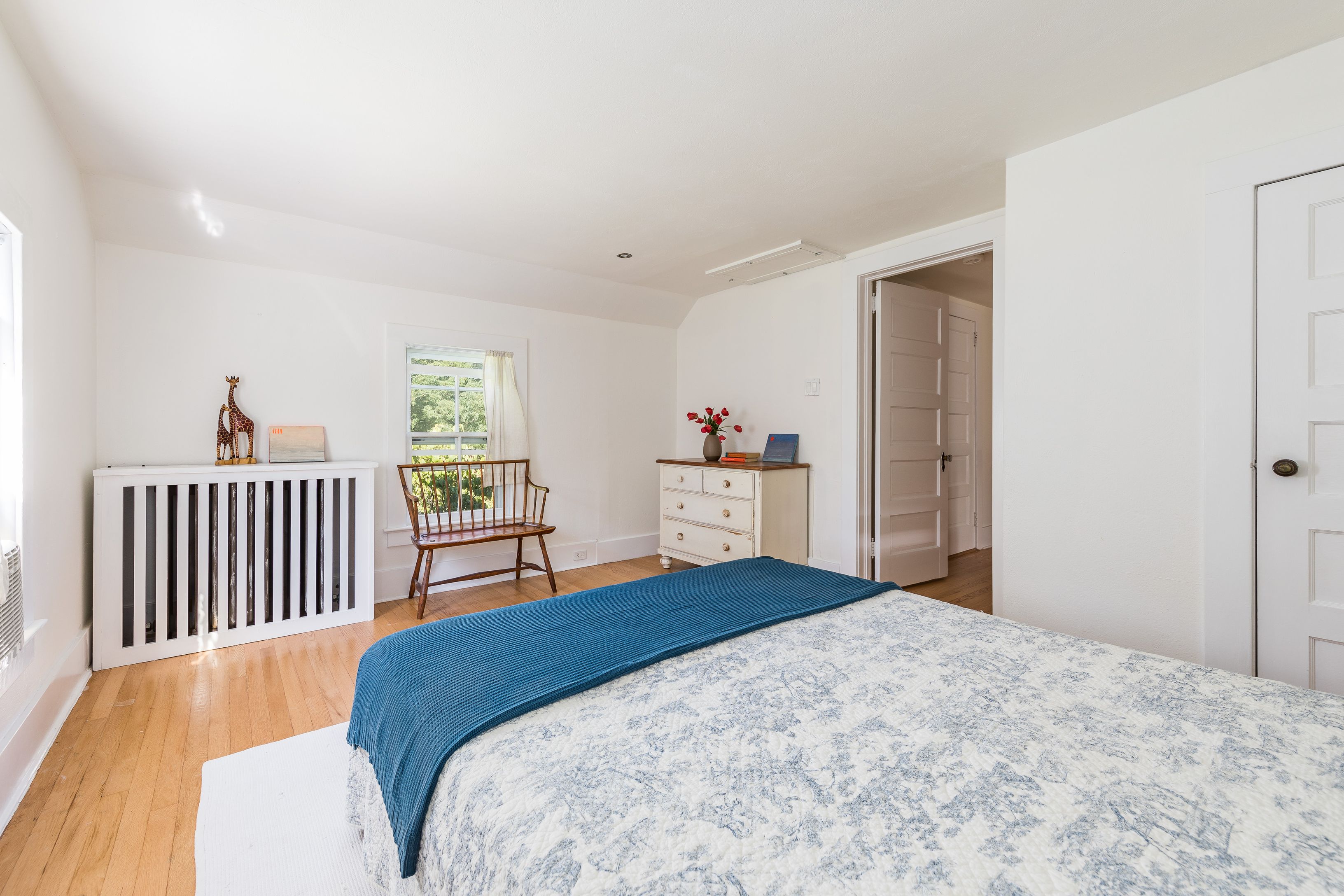 599 Springs Fireplace Road East Hampton, NY 11937 - Photo 9 of 27 Gallery Image 9