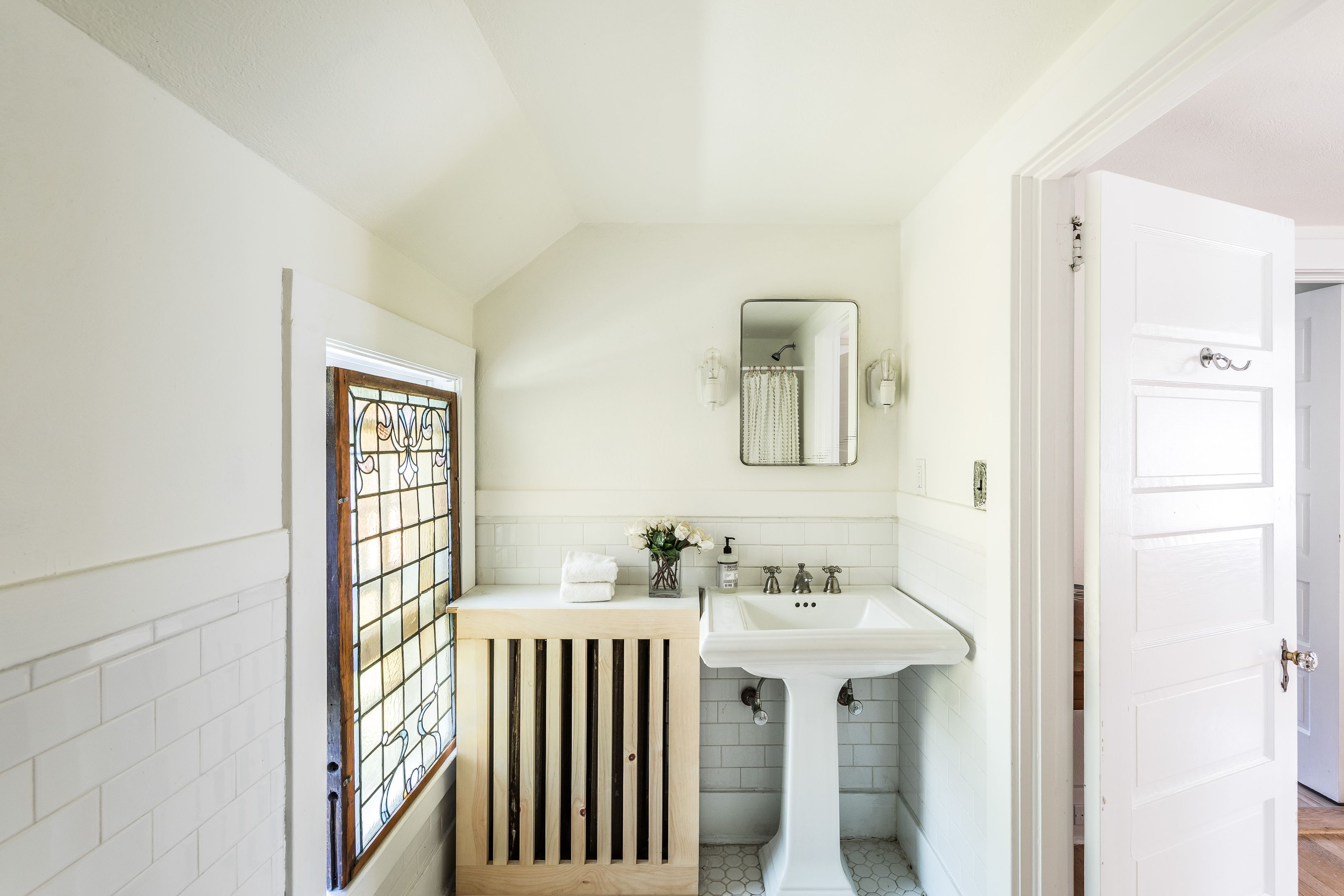 599 Springs Fireplace Road East Hampton, NY 11937 - Photo 10 of 27 Gallery Image 10