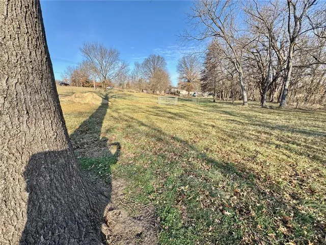 $250,000 | 589 Highway 13, Warrensburg, MO 64093