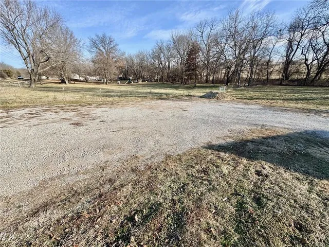 $250,000 | 589 Highway 13, Warrensburg, MO 64093