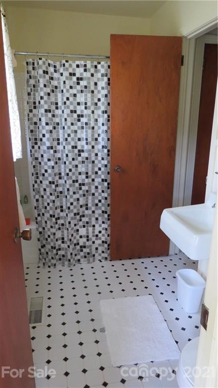 245 Crestview Street Rutherfordton, NC 28139 - Photo 21 of 25 Gallery Image 21