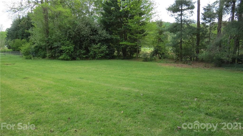 245 Crestview Street Rutherfordton, NC 28139 - Photo 8 of 25 Gallery Image 8