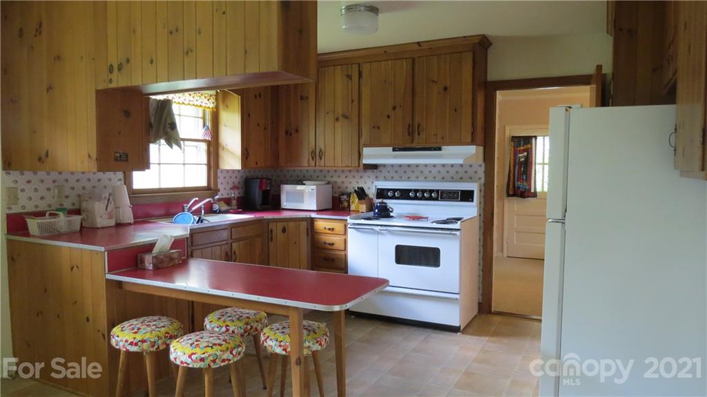 245 Crestview Street Rutherfordton, NC 28139 - Photo 10 of 25 Gallery Image 10