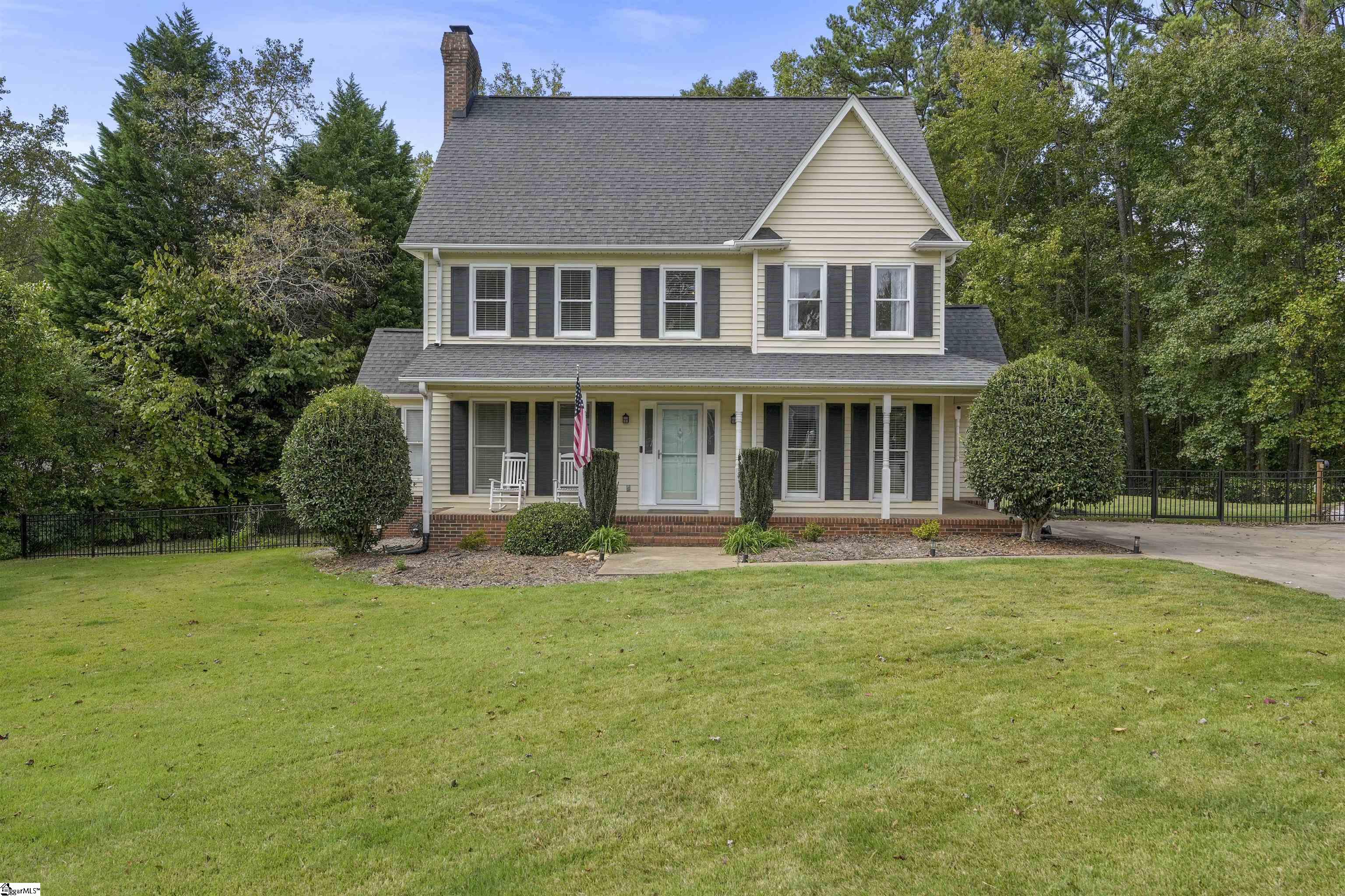 901 Huntington Road Easley, SC 29642 - Photo 1 of 38