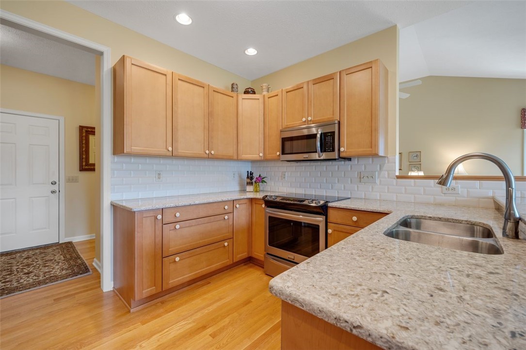 29 Brantley Way Perinton, NY 14526 - Photo 10 of 45