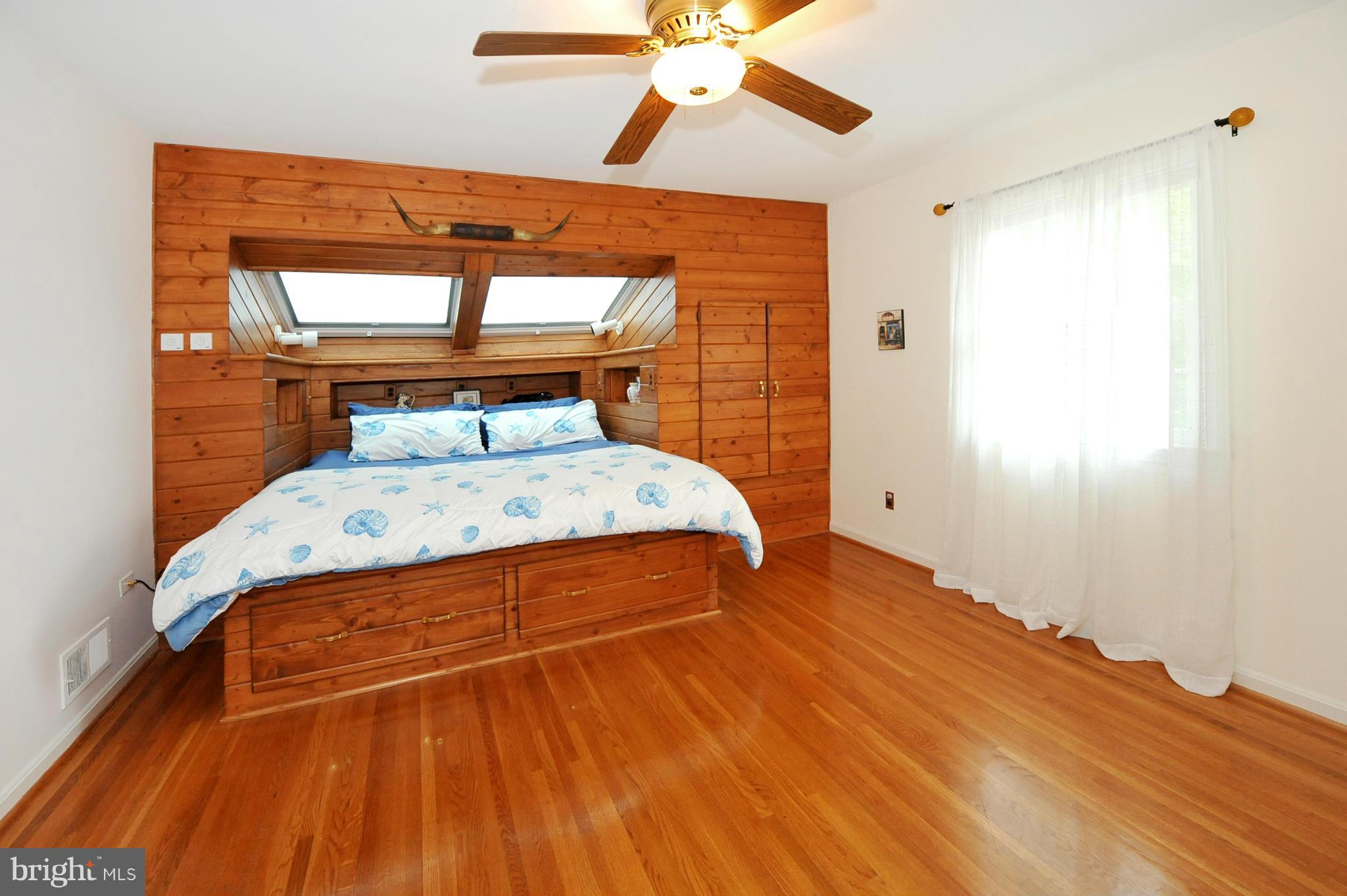 7616 Sebago Road Bethesda, MD 20817 - Photo 22 of 30 Bedroom