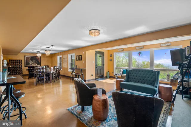 $1,700,000 | 9831 Fox Road, Frederick, MD 21702