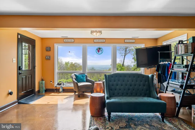 $1,700,000 | 9831 Fox Road, Frederick, MD 21702