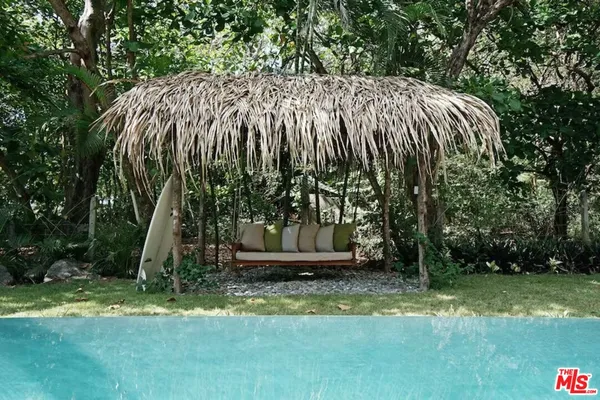 a close up of a shower