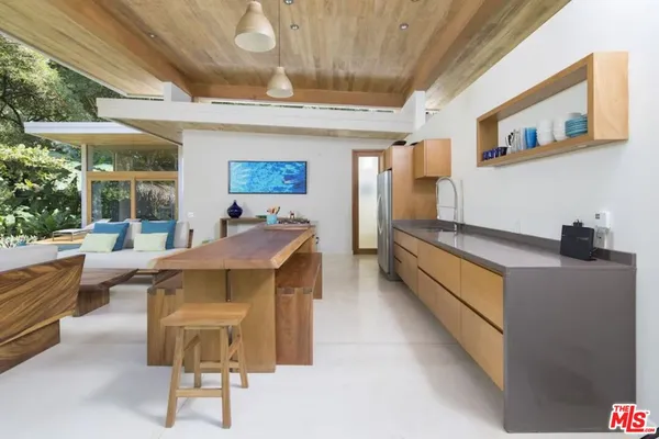 a outdoor space with patio furniture and garden