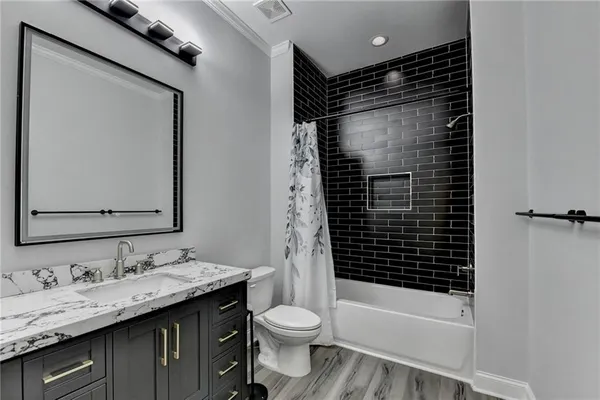 view of a house with a yard