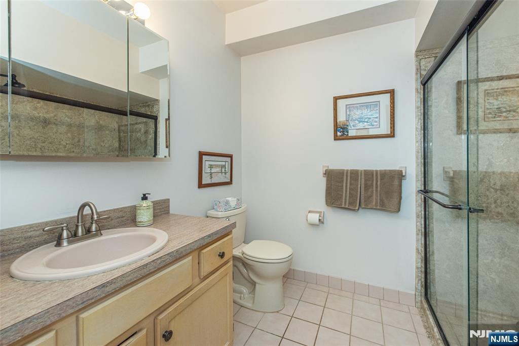 6104 Richmond Road West Milford, NJ 07480 - Photo 7 of 22