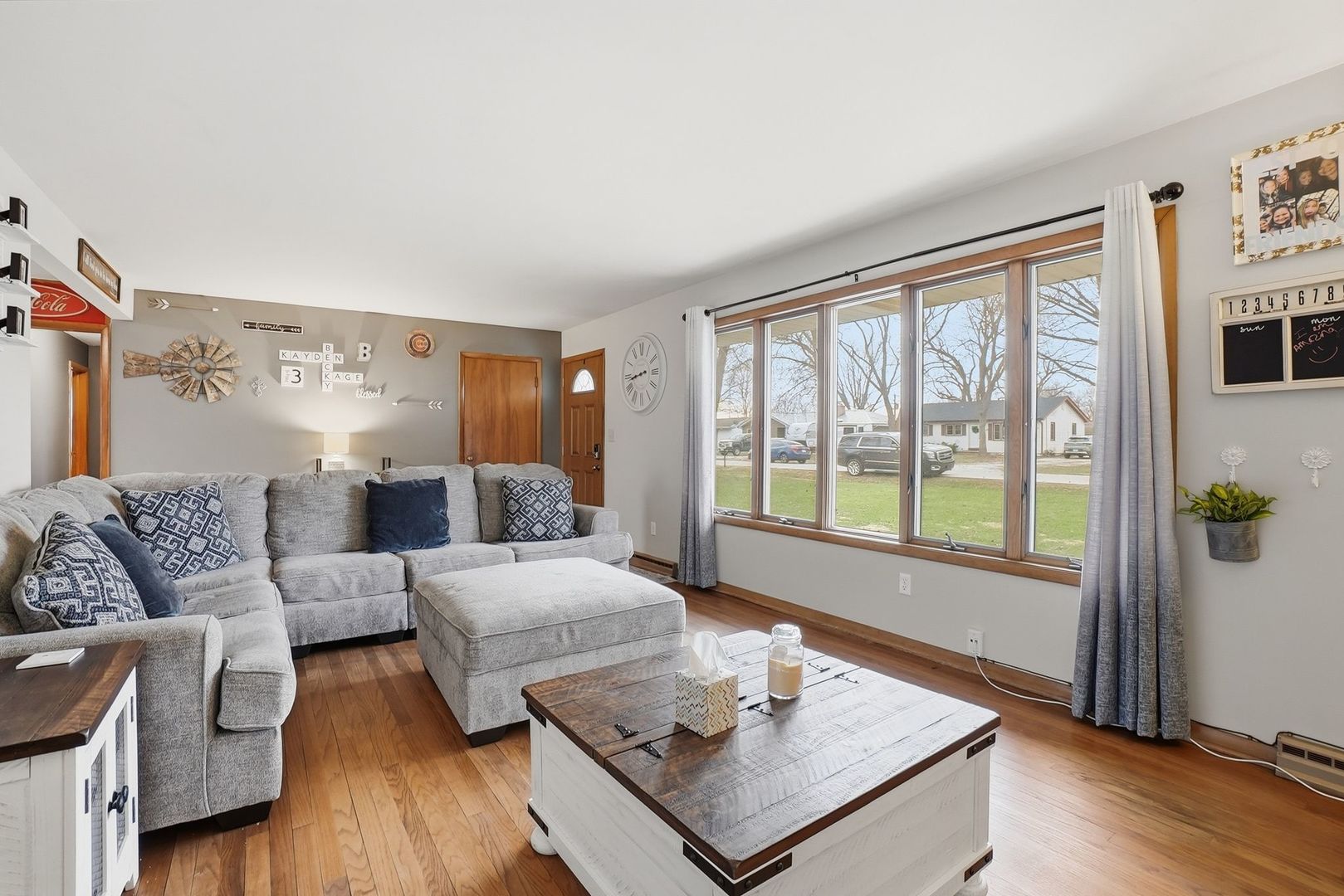 101 South 4080 W Road Kankakee, IL 60901 - Photo 3 of 21 a living room with furniture and a large window