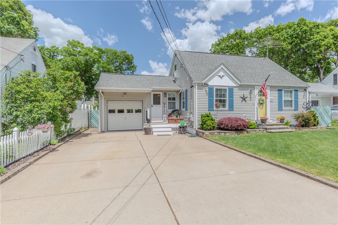 43 Haverford Road Warwick, RI 02886 - Photo 3 of 47 Gallery Image 3