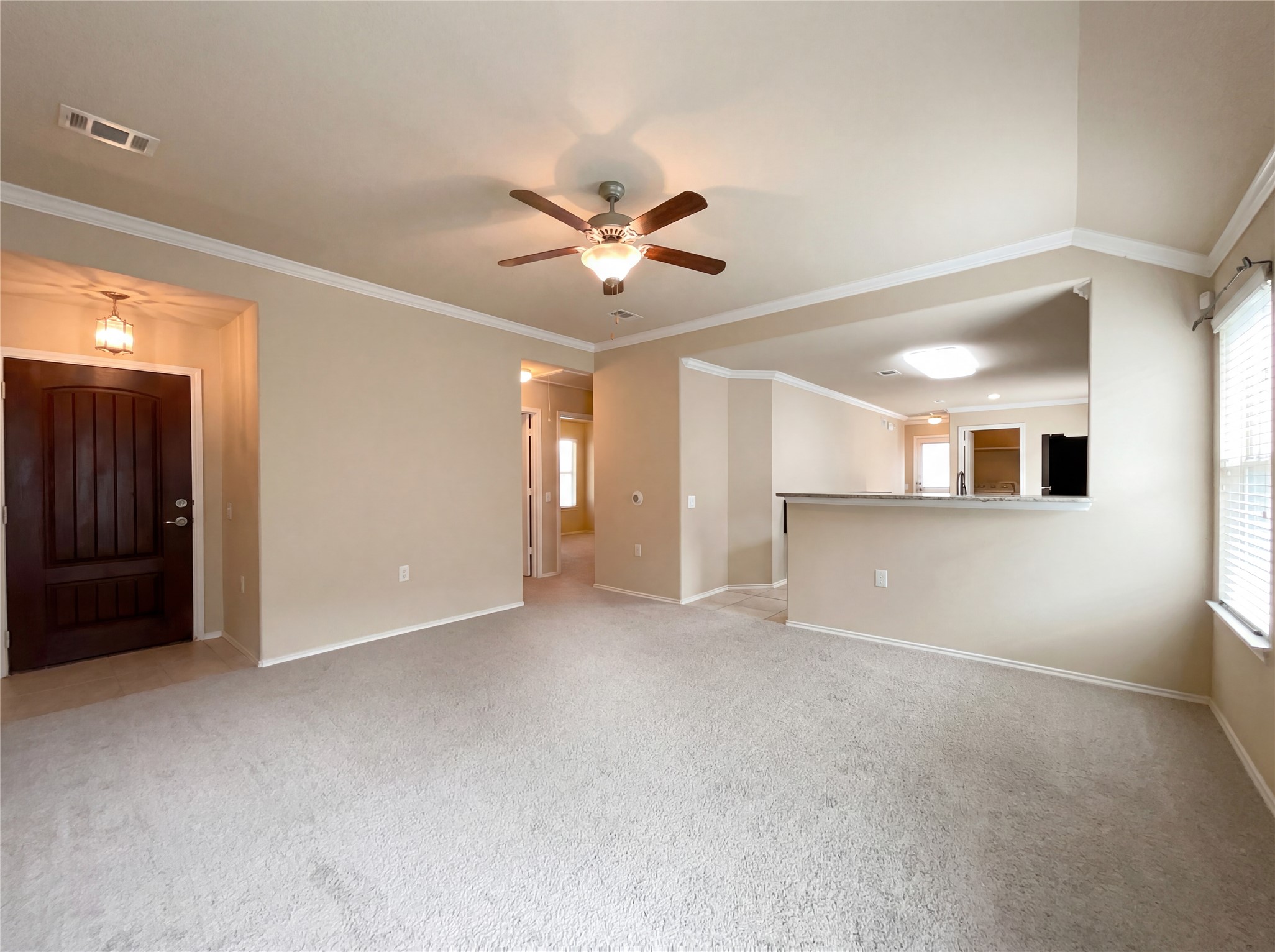 7208 Outfitter Drive Austin, TX 78744 - Photo 3 of 34