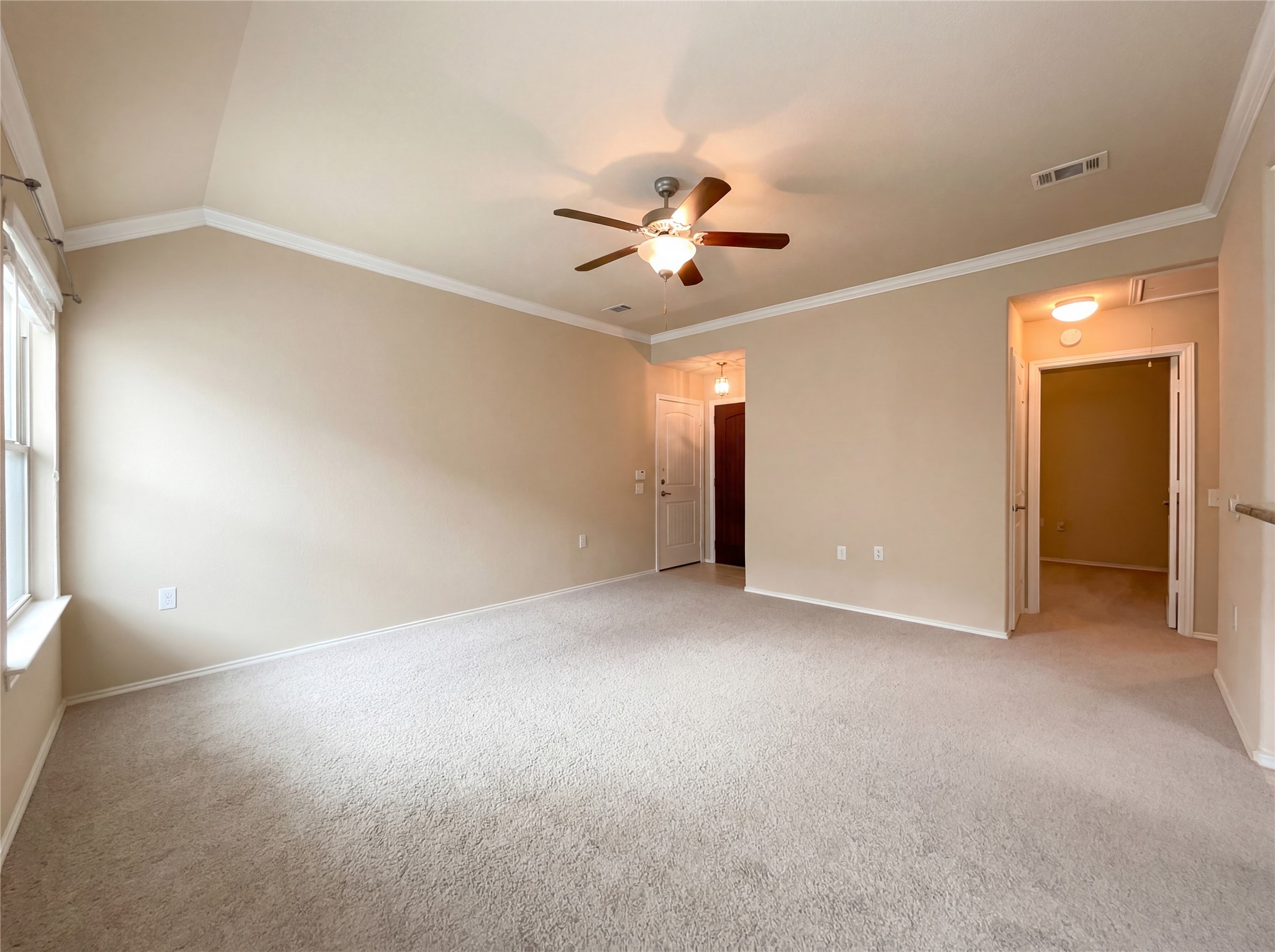 7208 Outfitter Drive Austin, TX 78744 - Photo 6 of 34