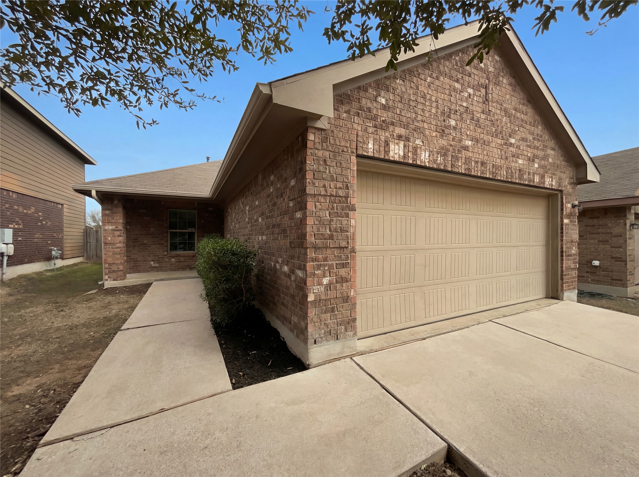 7208 Outfitter Drive Austin, TX 78744 - Photo 10 of 34