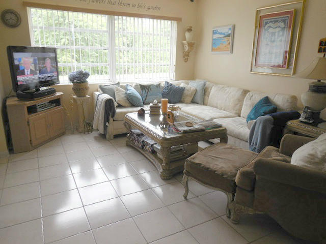 10375 Greenbriar Court Boca Raton, FL 33498 - Photo 11 of 41 FAMILY ROOM 1