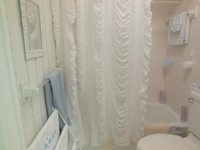 10375 Greenbriar Court Boca Raton, FL 33498 - Photo 18 of 41 MASTER BATH