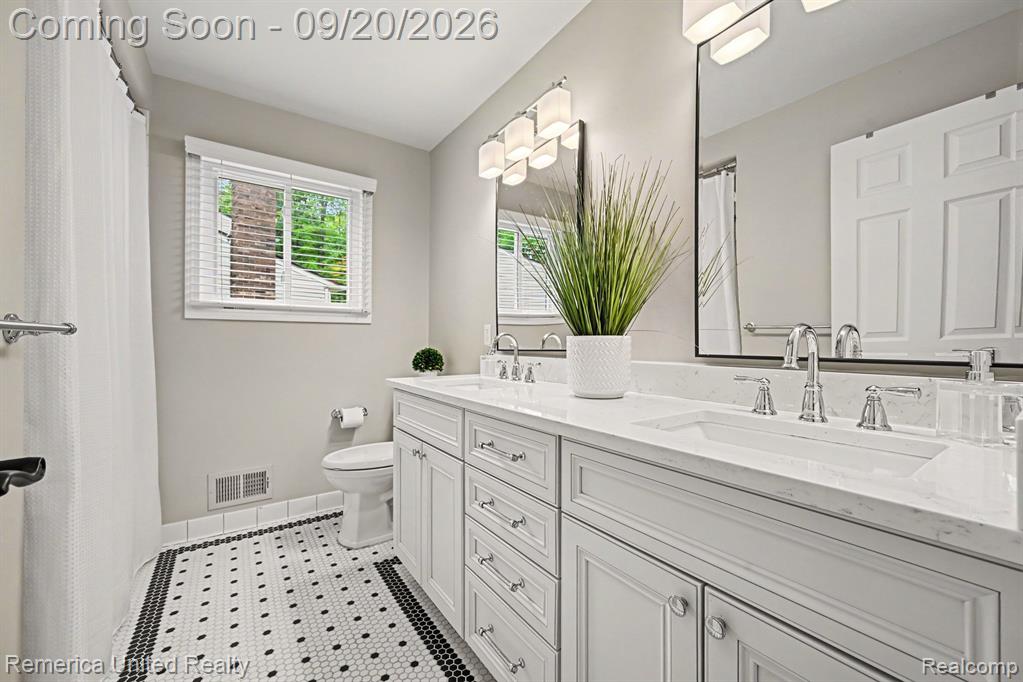 21995 Sunflower Road Novi, MI 48375 - Photo 19 of 28 Gallery Image 19
