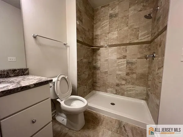 $4,300 | 706 Greenland Square, Unit 706, Highland Park, NJ 08904