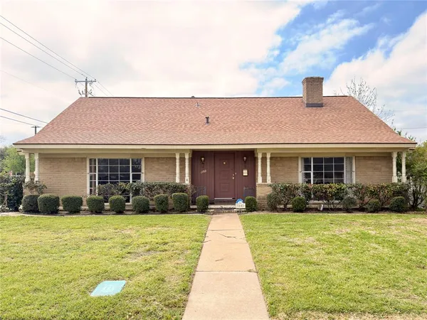 $359,900 | 1102 North Edwards Court, Irving, TX 75062