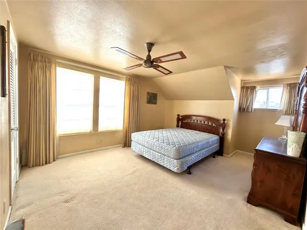$359,900 | 1102 North Edwards Court, Irving, TX 75062