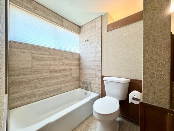 $359,900 | 1102 North Edwards Court, Irving, TX 75062