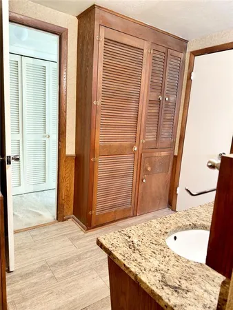 $359,900 | 1102 North Edwards Court, Irving, TX 75062