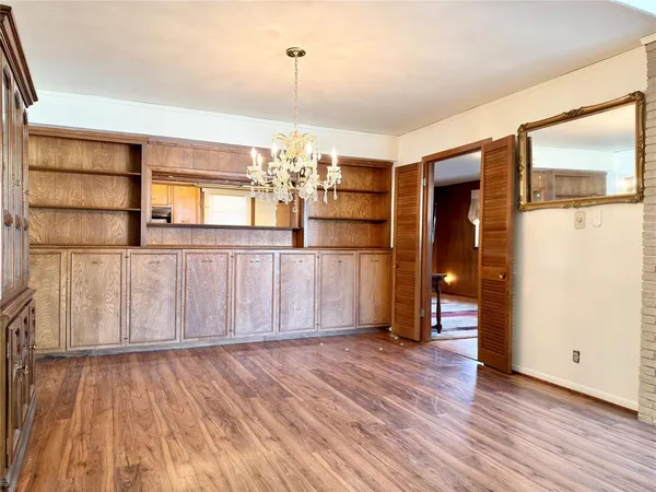 $359,900 | 1102 North Edwards Court, Irving, TX 75062