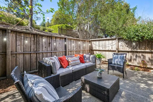 $850,000 | 212 Sylvia Way, San Rafael, CA 94903