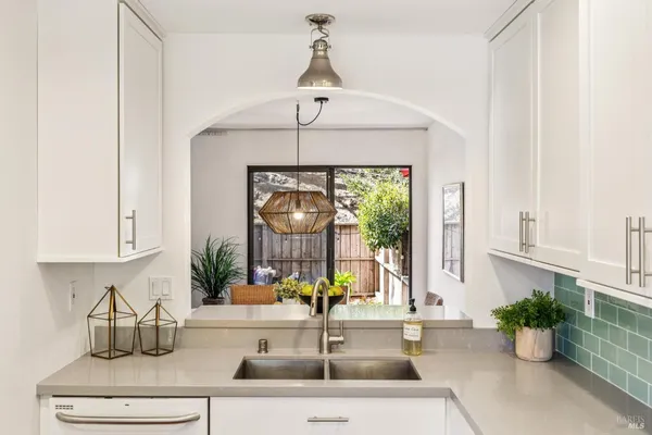 $850,000 | 212 Sylvia Way, San Rafael, CA 94903