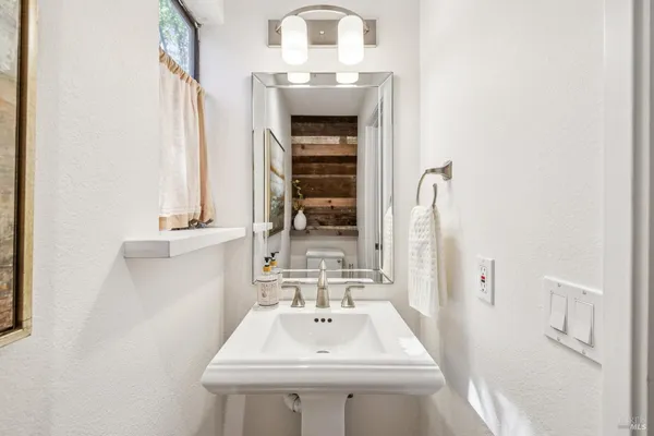 $850,000 | 212 Sylvia Way, San Rafael, CA 94903