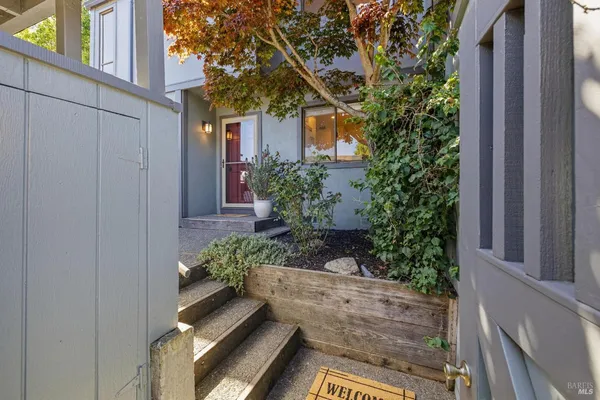 $850,000 | 212 Sylvia Way, San Rafael, CA 94903