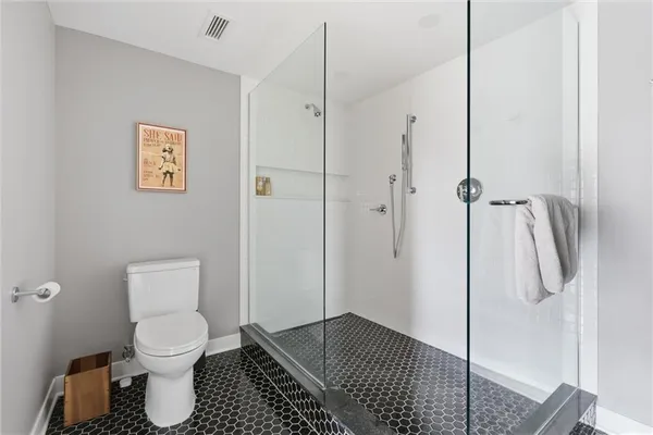 $299,000 | 310 West 49th Street, Unit 805, Kansas City, MO 64112