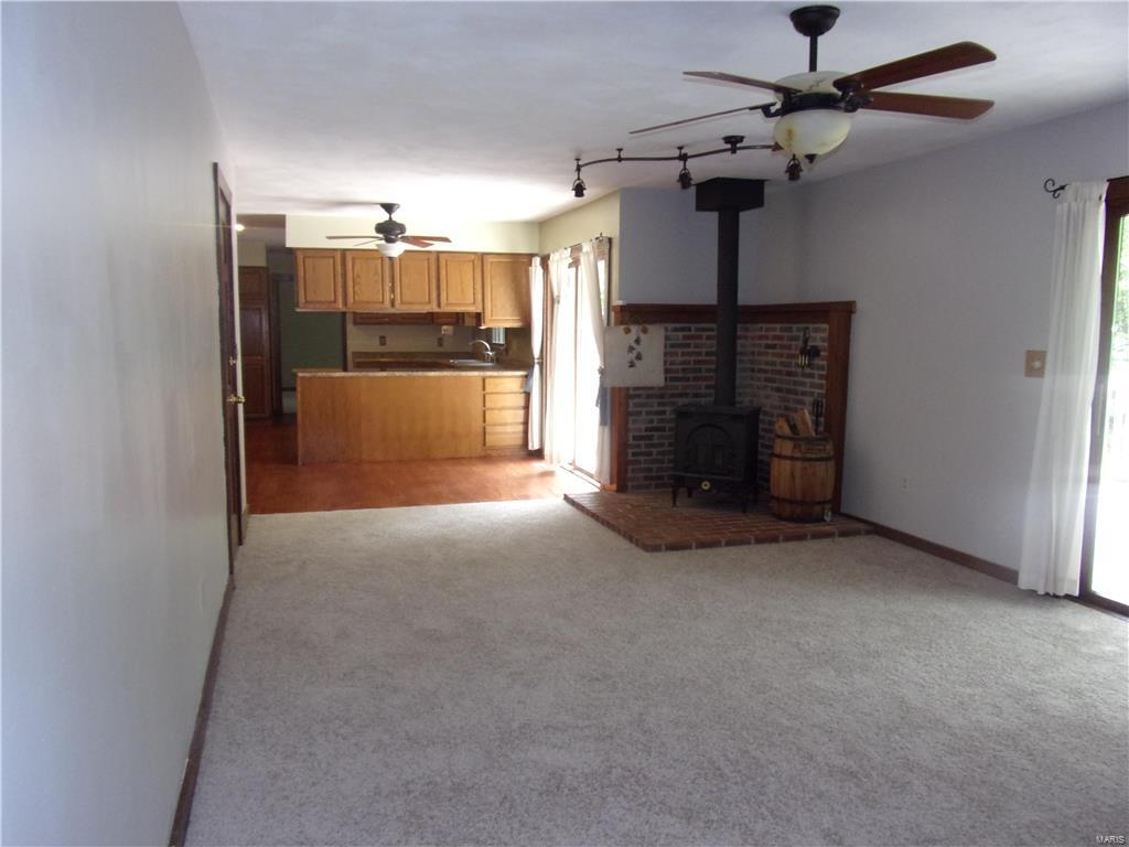 618 Goldfinch Lane Troy, IL 62294 - Photo 11 of 40 Gallery Image 11