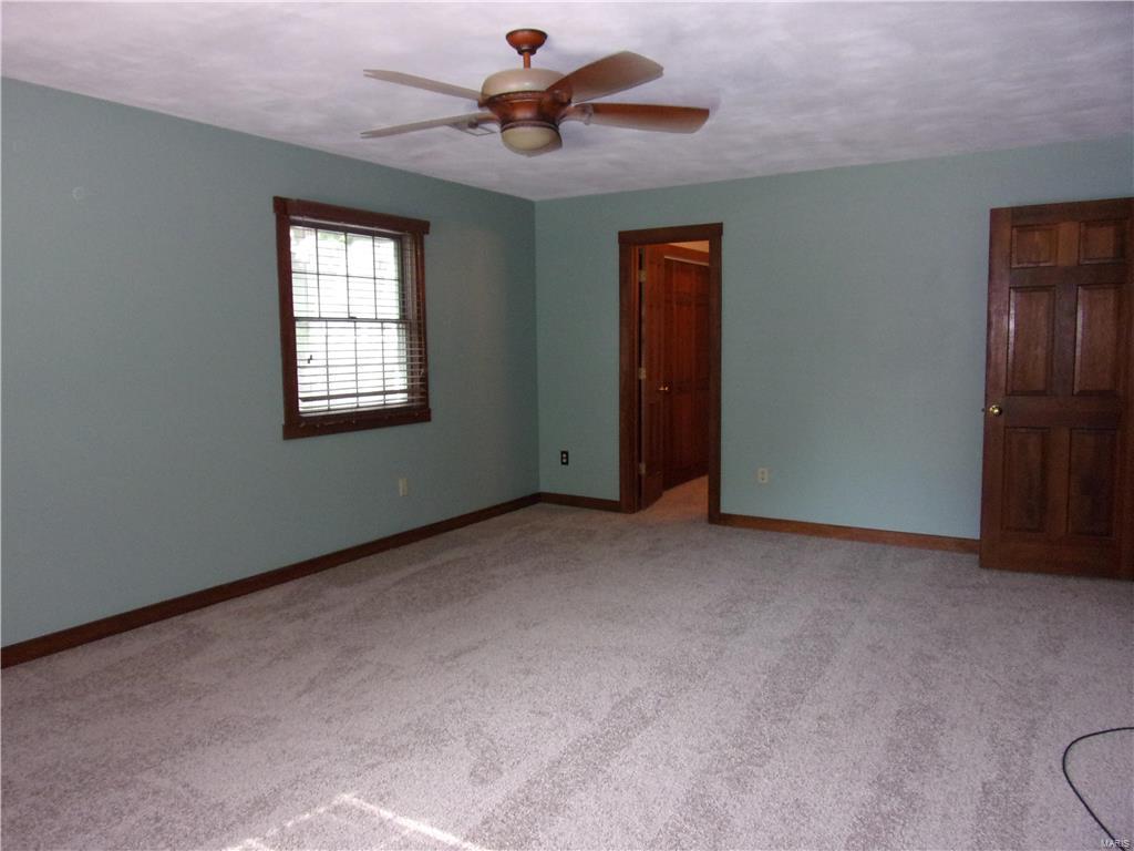 618 Goldfinch Lane Troy, IL 62294 - Photo 18 of 40 Gallery Image 18