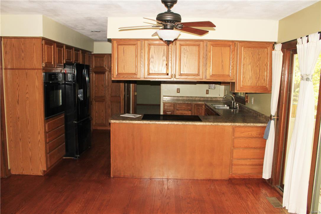 618 Goldfinch Lane Troy, IL 62294 - Photo 10 of 40 Gallery Image 10