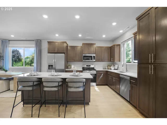 $562,400 | 33362 Southwest Rokin Way, Scappoose, OR 97056