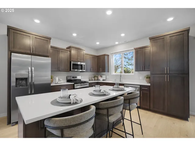 $562,400 | 33362 Southwest Rokin Way, Scappoose, OR 97056