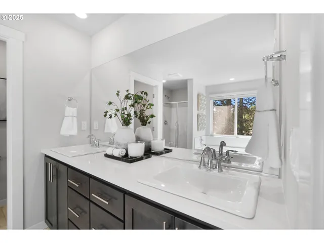 $562,400 | 33362 Southwest Rokin Way, Scappoose, OR 97056