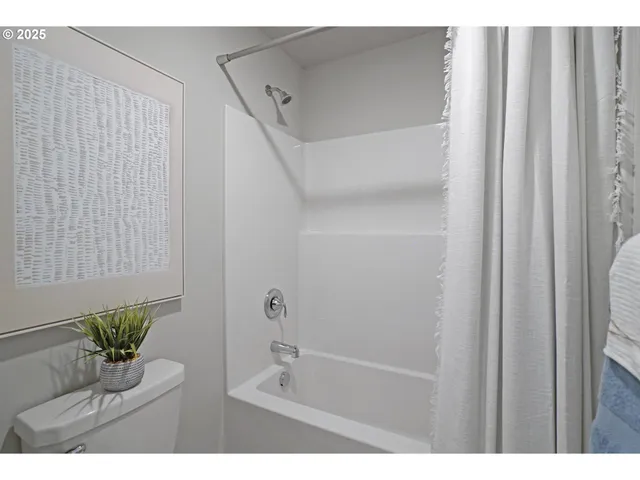 $562,400 | 33362 Southwest Rokin Way, Scappoose, OR 97056