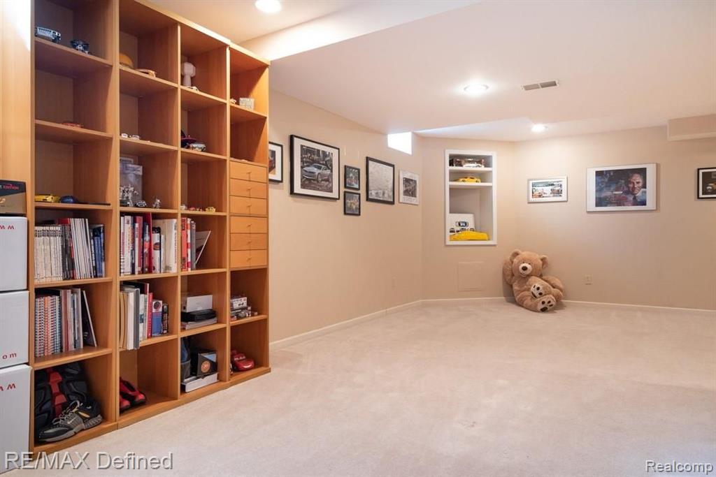 1158 Brunswick Rochester Hills, MI 48309 - Photo 36 of 47