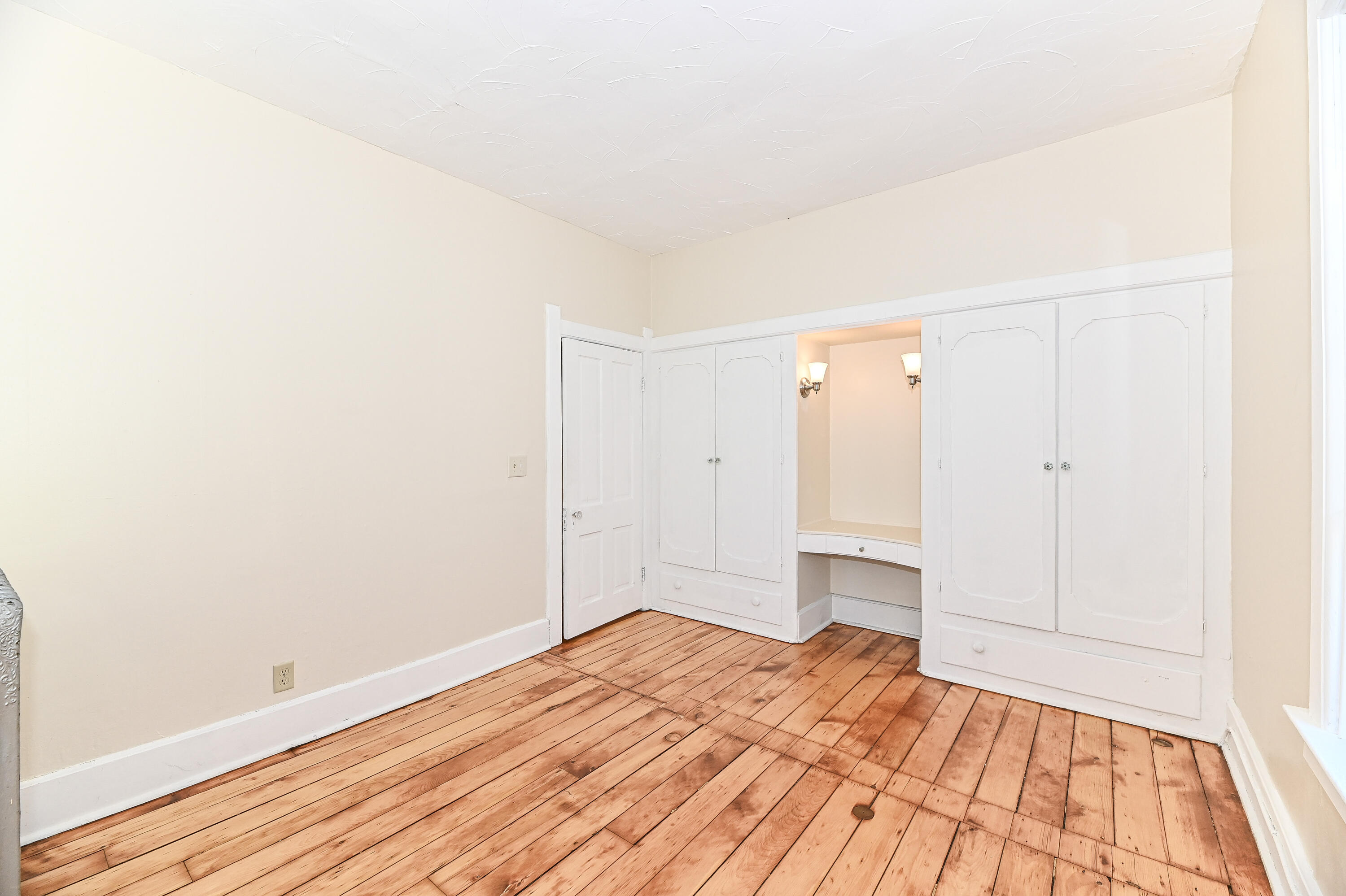 3270 South 92nd Street Milwaukee, WI 53227 - Photo 12 of 30 BR