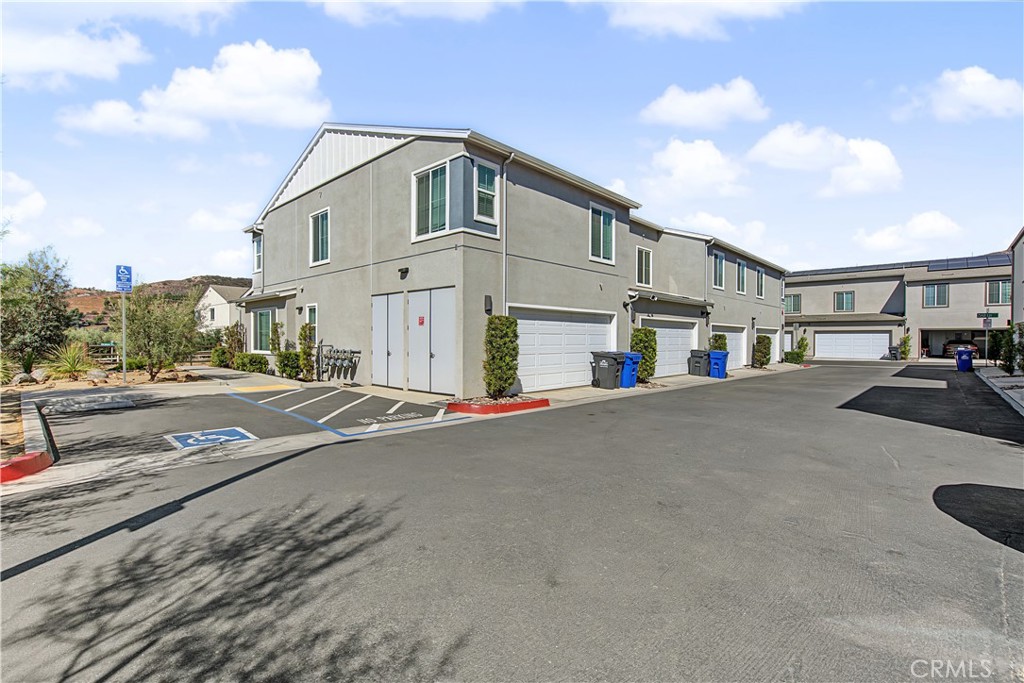 35104 Crop Place Fallbrook, CA 92028 - Photo 4 of 46 Gallery Image 4
