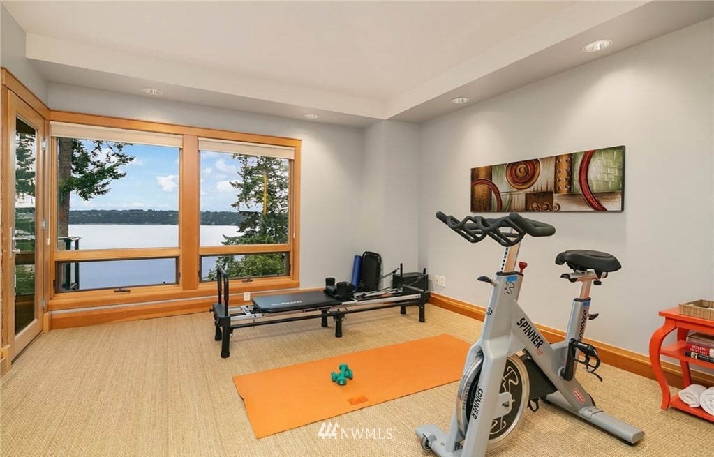 8045 Possession Road Clinton, WA 98236 - Photo 15 of 38